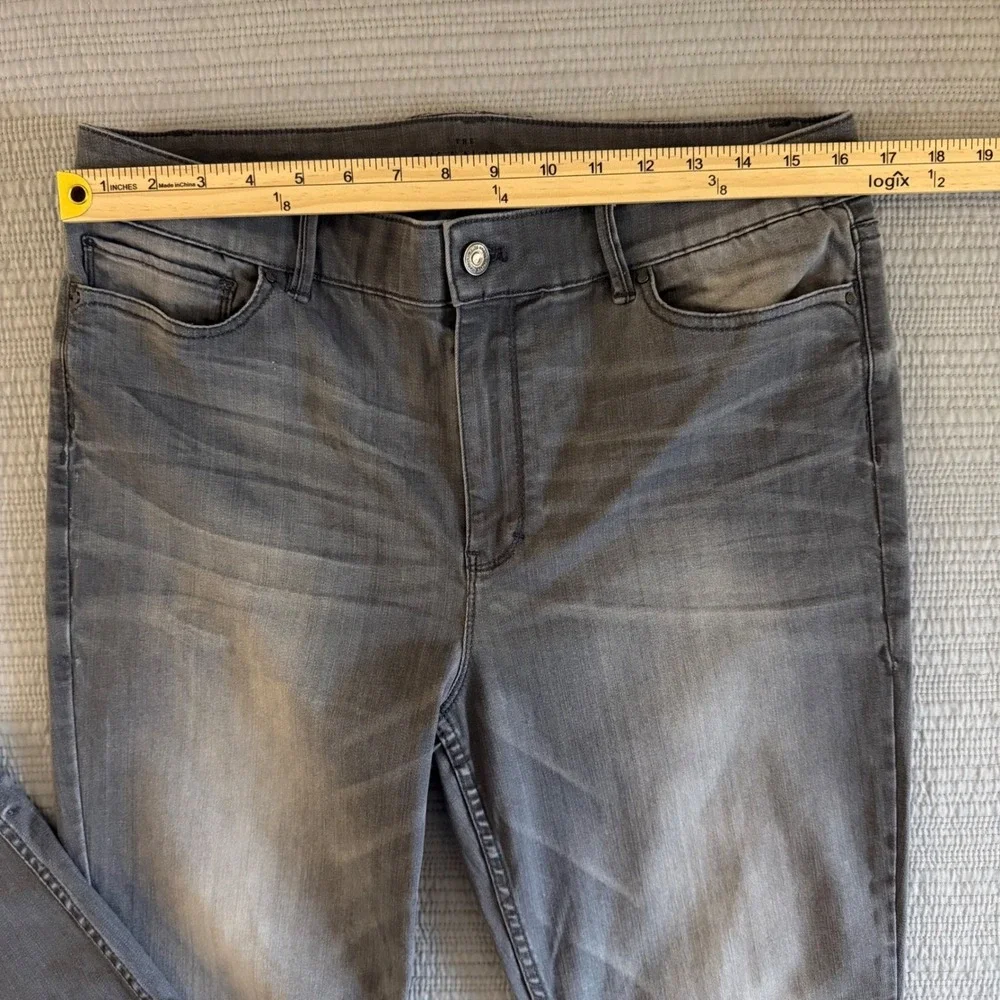 White House Black Market Women's Skinny Jeans Grey High Rise Size 14 Faded Denim